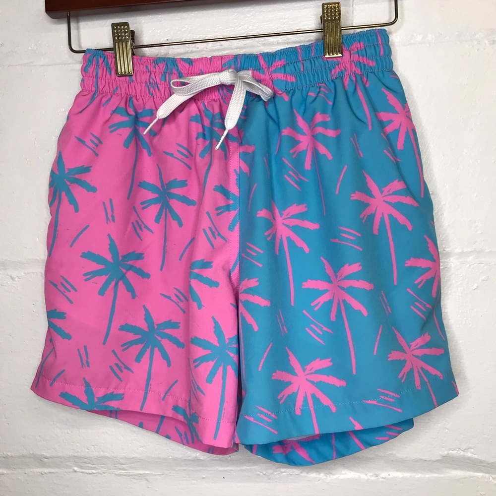 Chubbies Men’s XS Pink Blue Palm Tree Swim Trunks 5.5”